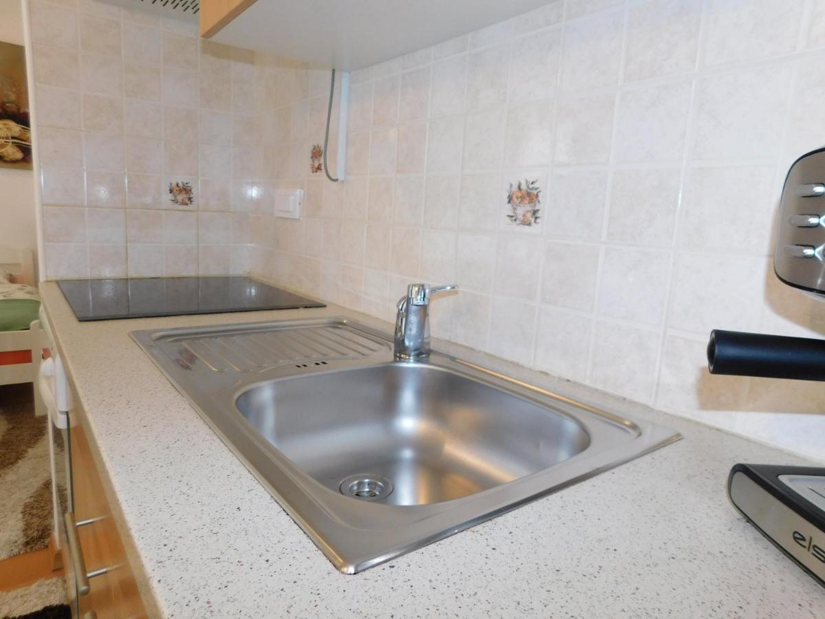 Apartma Minas Appartement Ljubljana Buitenkant foto